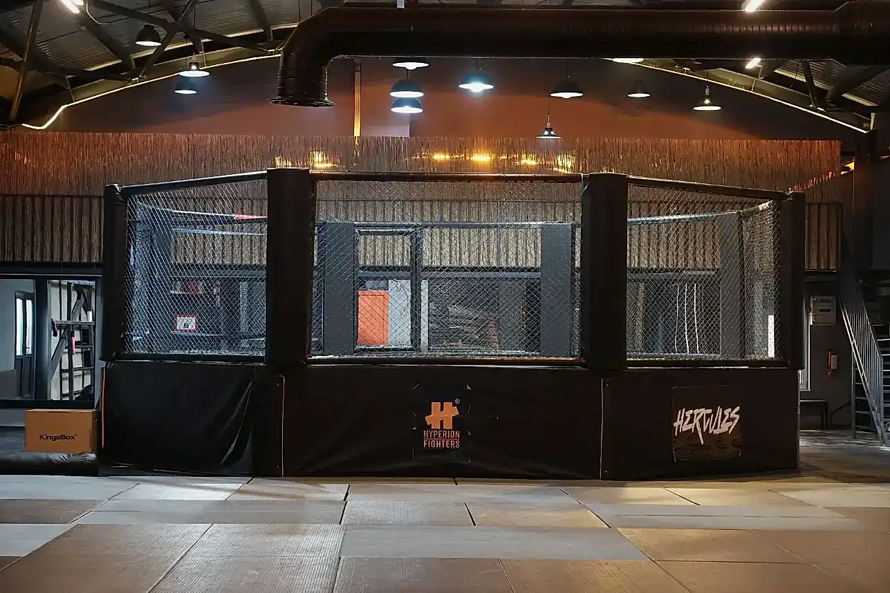 Bursa Görükle dövüş sporları merkezi – MMA ve BJJ için tatami ve yer çalışması alanı