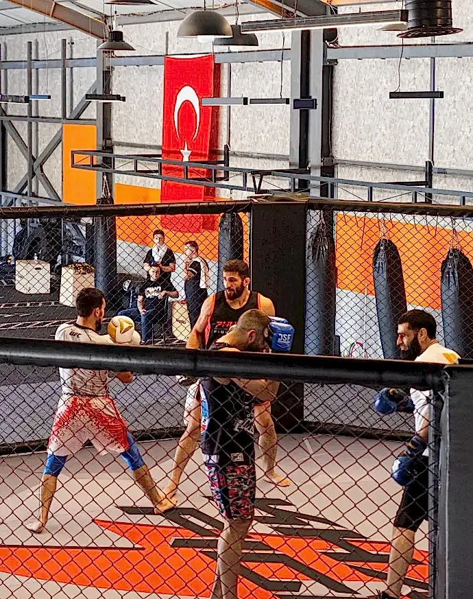 Bursa kickboks dersi ve kombinasyon antrenmanları - Hyperion