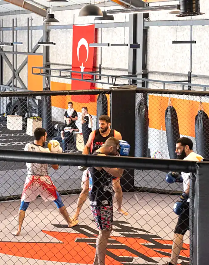 Bursa Görükle fitness salonu ve ağırlık antrenmanı- Hyperion Fighters