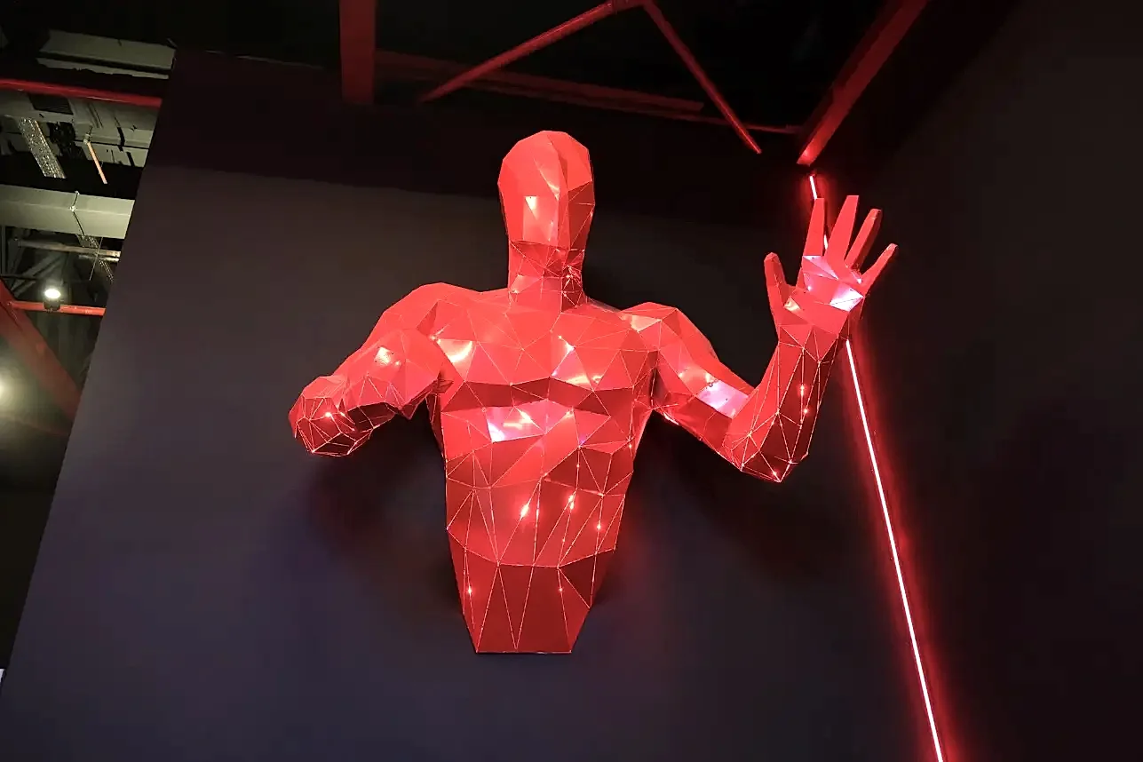 Bursa Özlüce fitness ve dövüş sporları salonu – Hyperion Fitness Özlüce’nin modern iç mekânı